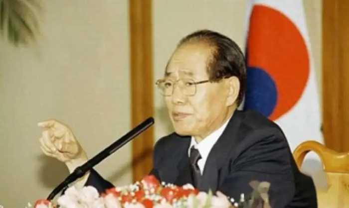 1997年朝鲜二把手叛逃，遭30名特工追杀，中国出动千名武警护他？